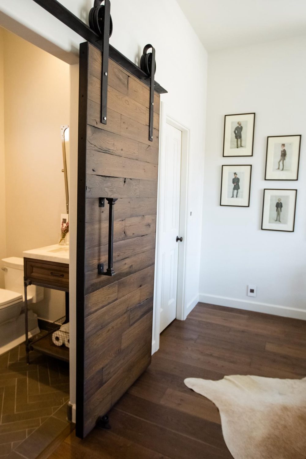 Porta de madeira para banheiro: 9 ideias incríveis! - Madeireira Cedro