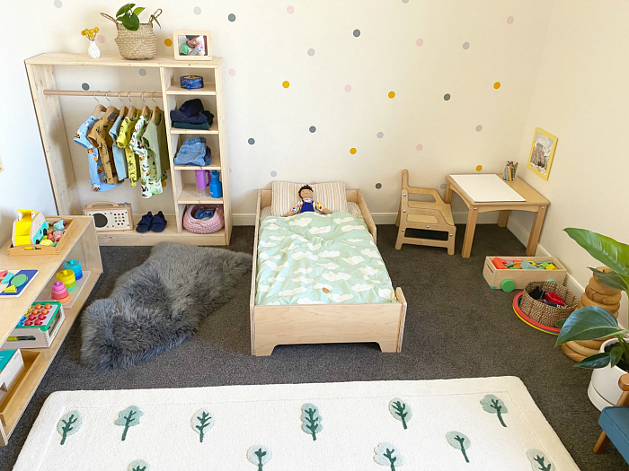 Confira os benefícios do método montessoriano em quartos infantis.